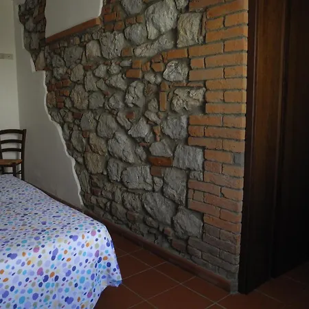 Farm stay Podere Oslavia Az.agr.bio Giannini *